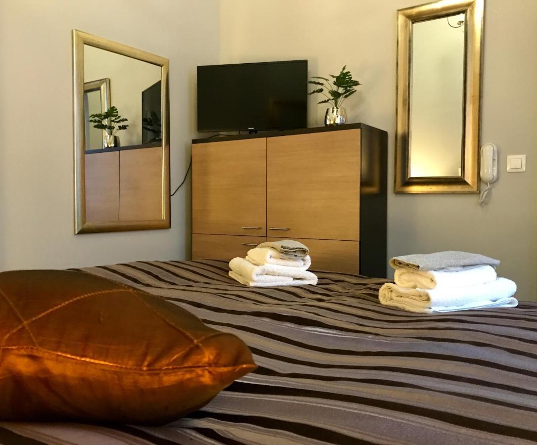Brno Center Whirlpool Apartment Exterior photo